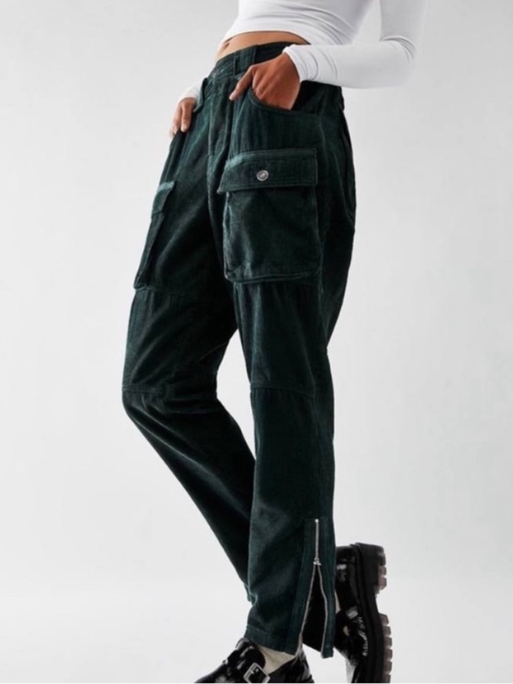 We The Free 27 Pants Corduroys London Calling Low Rise Tapered Leg Green